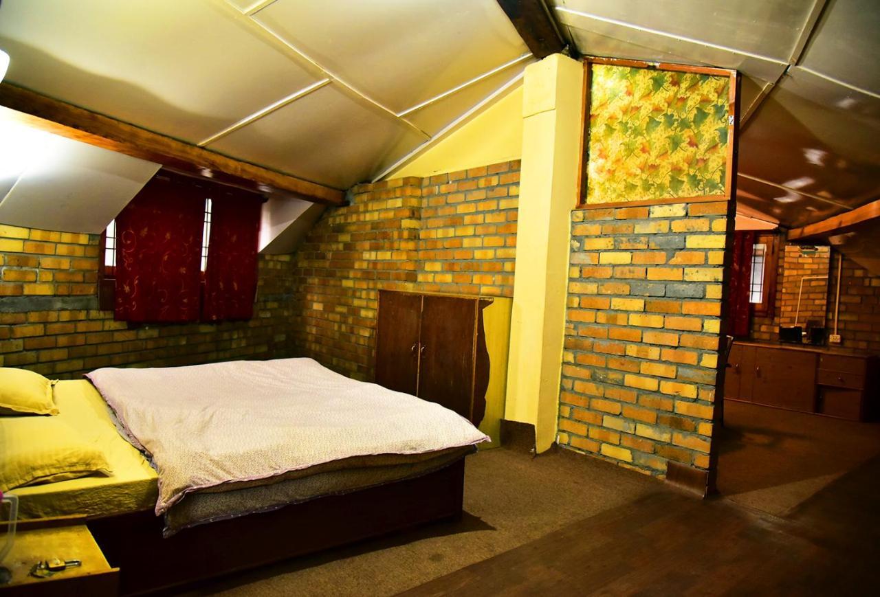 The Alpine Guest House Kasol Eksteriør billede