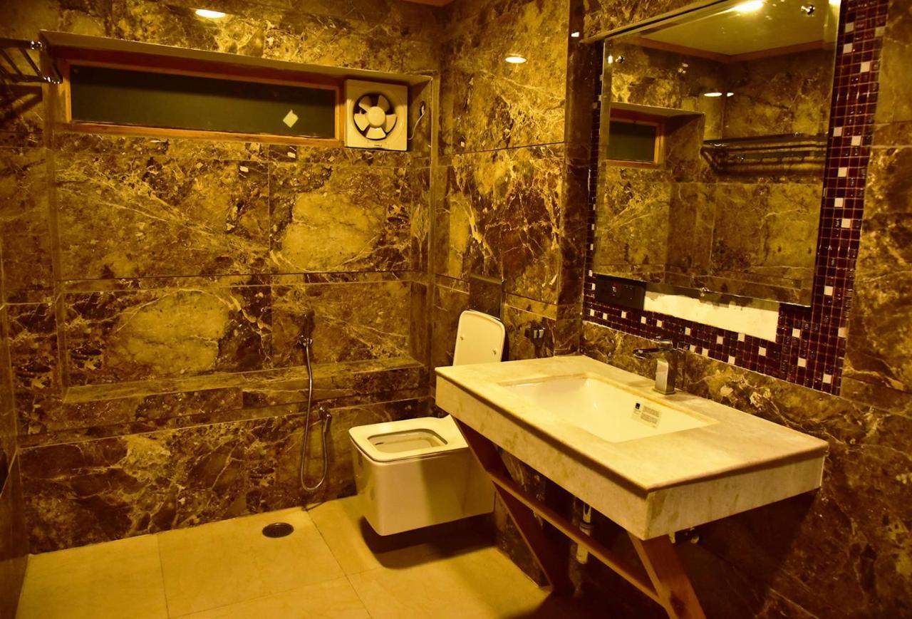 The Alpine Guest House Kasol Eksteriør billede