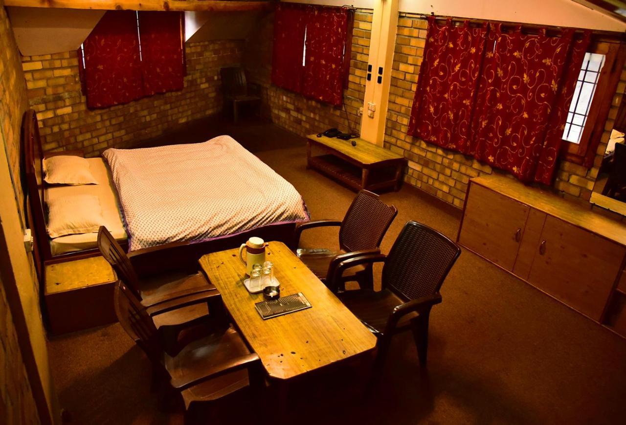 The Alpine Guest House Kasol Eksteriør billede