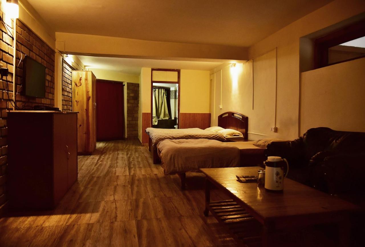 The Alpine Guest House Kasol Eksteriør billede