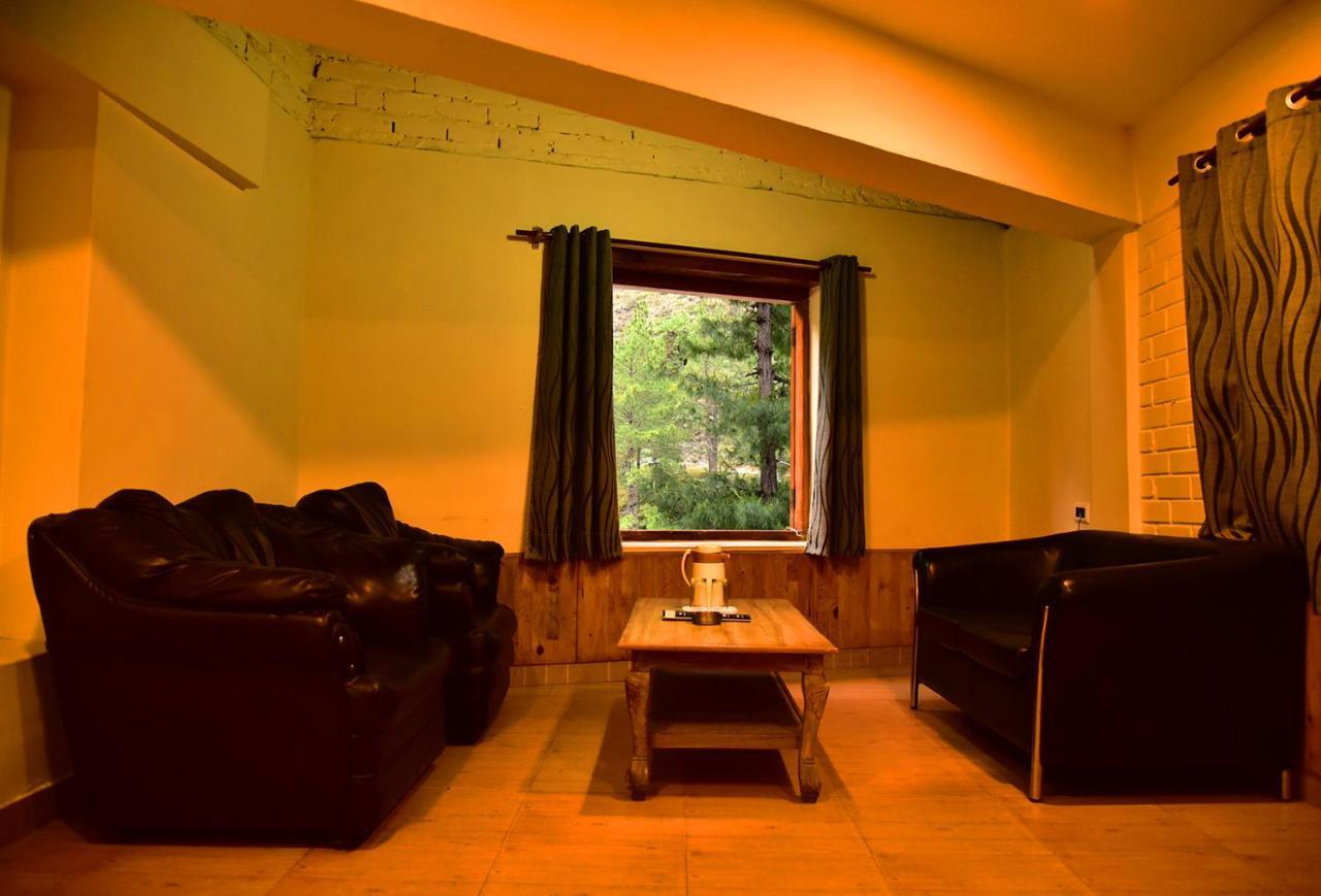 The Alpine Guest House Kasol Eksteriør billede