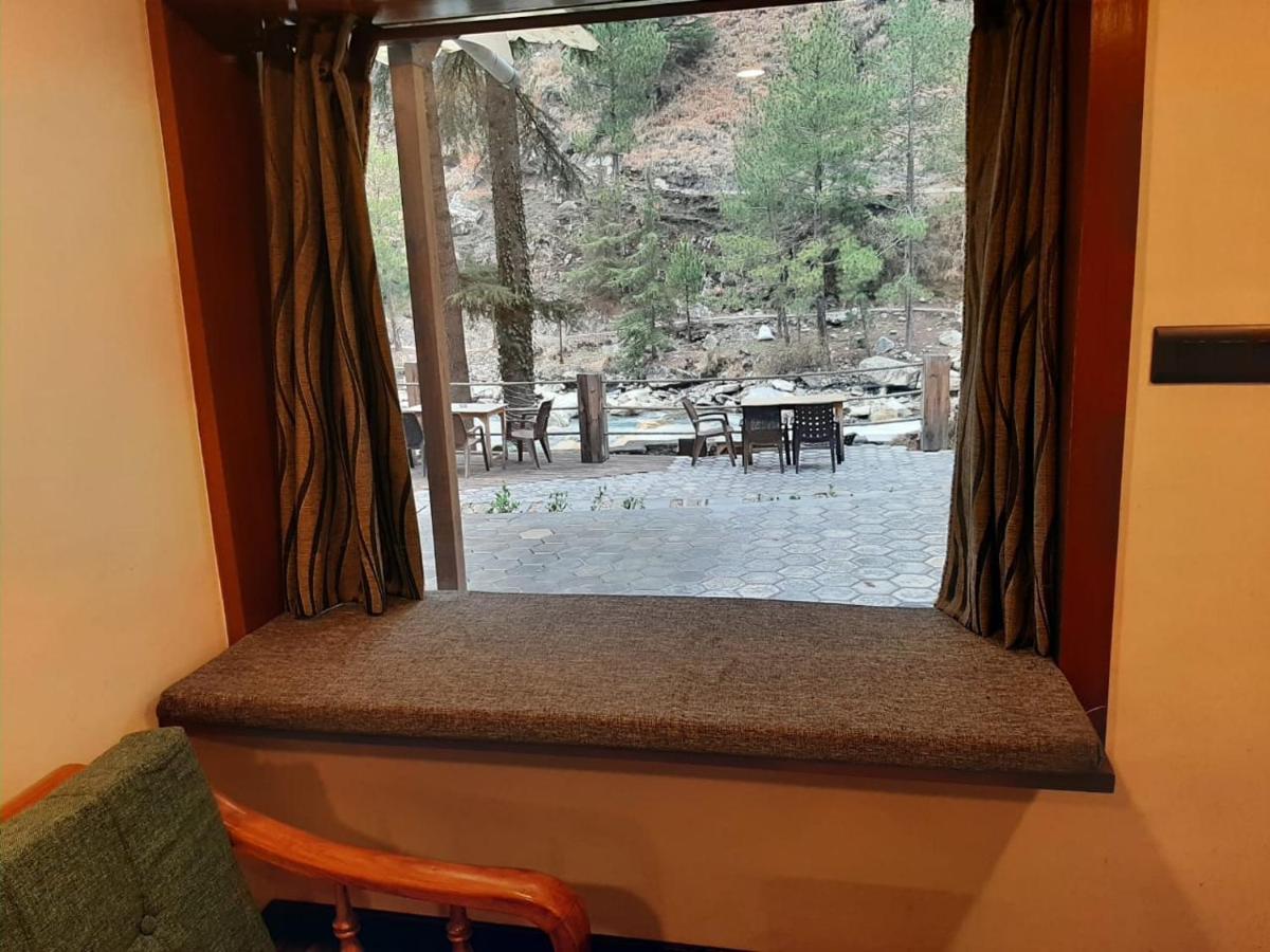 The Alpine Guest House Kasol Eksteriør billede